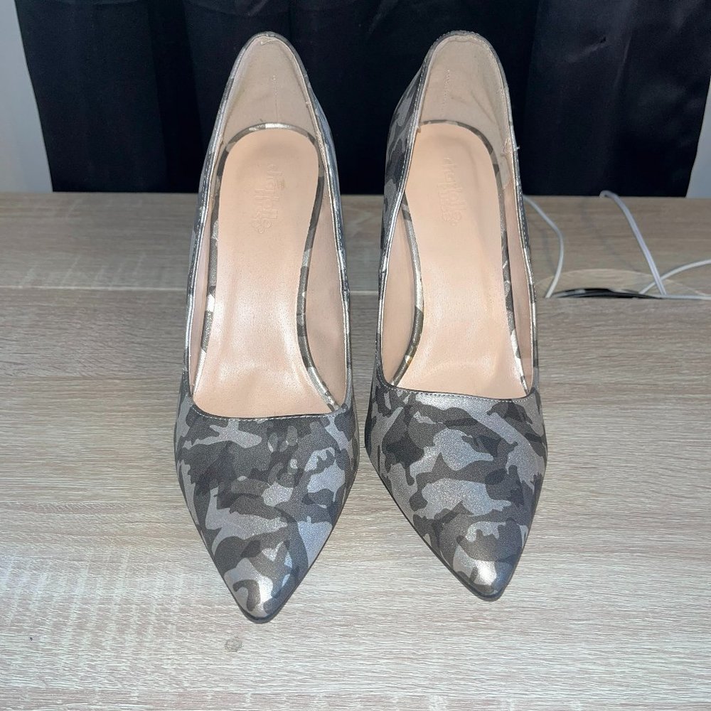 NWT Charlotte Russe Camo Shoes